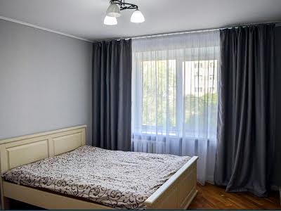 квартира за адресою Опанаса Сластіона вул., 58