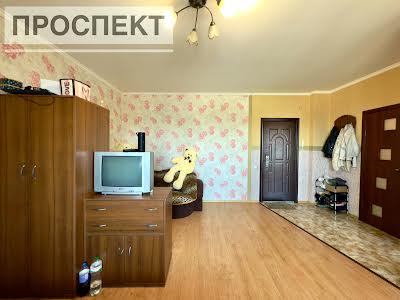 квартира за адресою Воскресенська вул., 13-Б