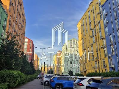 квартира за адресою Регенераторна вул., 4 к11