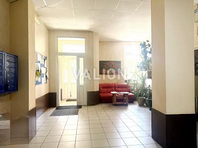 квартира по адресу Осенняя ул., 33
