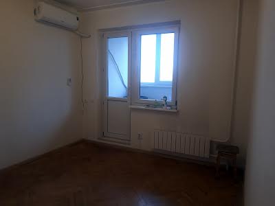 квартира за адресою Драгоманова вул., 13/10