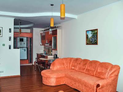квартира за адресою Середньофонтанська вул., 19в