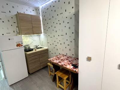 квартира за адресою Добровольців пров., 10