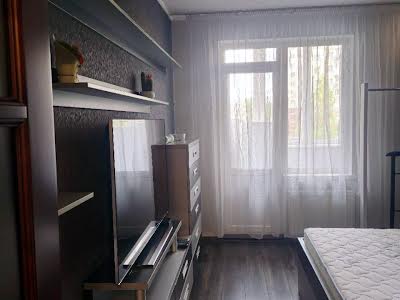 квартира за адресою Райдужний масив вул., 8