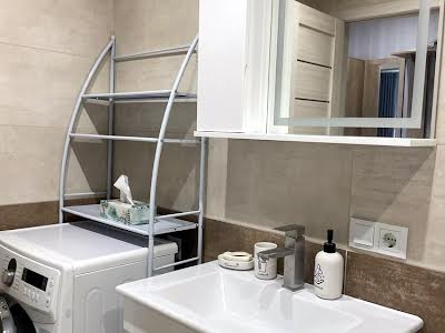 квартира за адресою Каденюка вул., 8