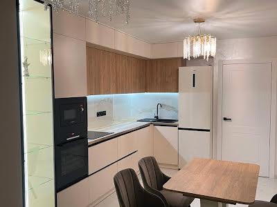квартира за адресою Роксоляни вул., 151