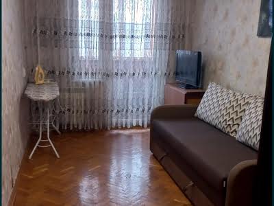 квартира за адресою Богатирська вул., 6-А
