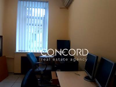 квартира за адресою Михайлівська вул., 16-Б