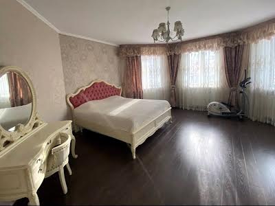 квартира за адресою Зодчих вул., 4