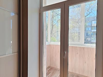 квартира за адресою Левка Лук'яненка вул. (Василя Жуковського), 2-Е