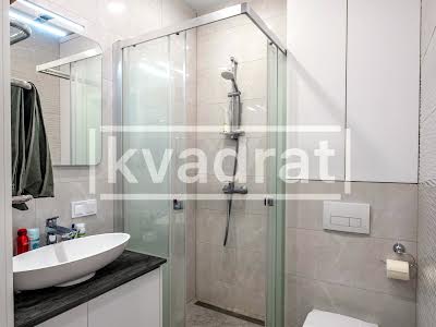 квартира за адресою Ревуцького вул., 40Б