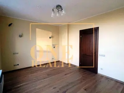 квартира по адресу Олеся Бердника ул., 1-Д