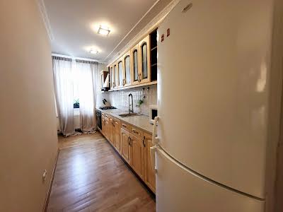 квартира по адресу Межигорская ул., 3/7