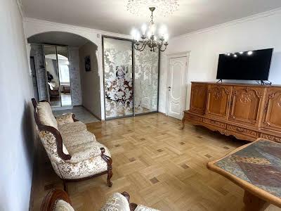 квартира по адресу Жасминовая ул., 5б