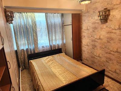 квартира за адресою Торгова вул., 1