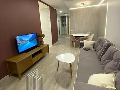 квартира за адресою Зарічна вул., 2