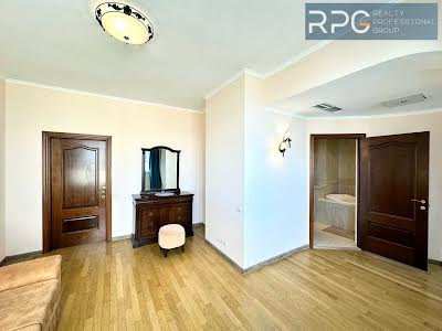 квартира за адресою Старонаводницька вул., 13