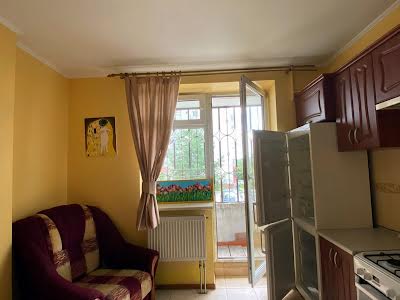 квартира за адресою Плугова вул., 10