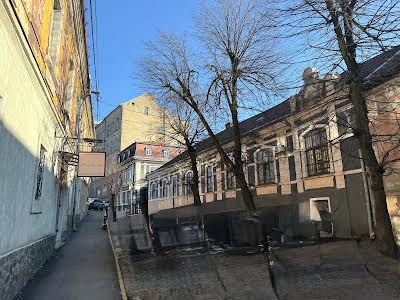 квартира за адресою Августина Волошина вул., 45