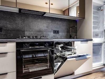 квартира за адресою Залізнична вул., 7