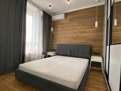 квартира за адресою Зарічна вул., 4к1