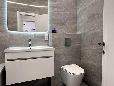 квартира за адресою Краснова вул., 3