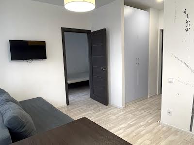 квартира за адресою Салютна вул., 2к3
