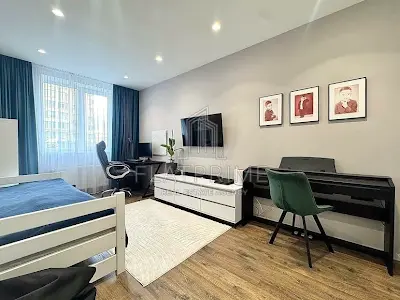 квартира за адресою Боголюбова вул., 44