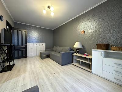 квартира за адресою Святоюріївська, 24