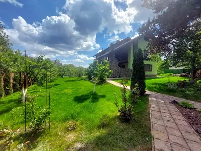 будинок за адресою Весела