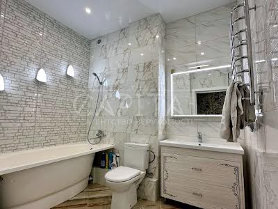 квартира за адресою Дегтярна вул., 19