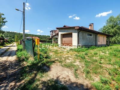 будинок за адресою с. Нові Безрадичі, Квіткова