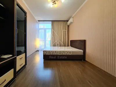 квартира за адресою Регенераторна вул., 4