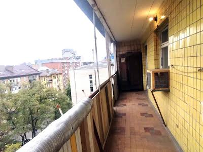 квартира за адресою Олександра Кониського вул., 67