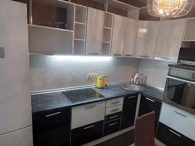 квартира по адресу Печерская ул., 2