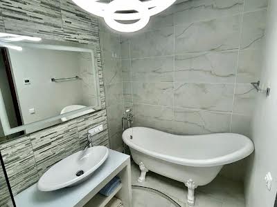 квартира за адресою Дніпровська набережна вул., 1-А