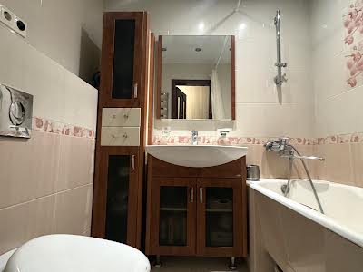 квартира за адресою Дарницький бульв., 8