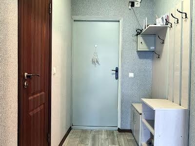 квартира за адресою Софії Русової вул., 7