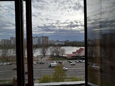 квартира за адресою Ревуцького вул., 5