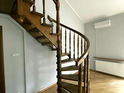 коммерческая по адресу Лыжвярская ул., 1