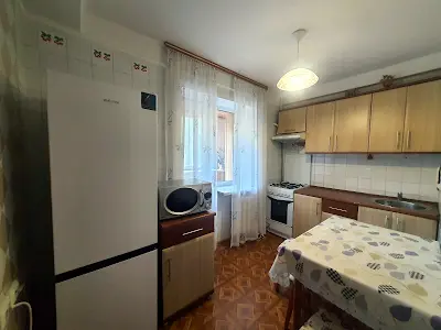 квартира за адресою Академіка Корольова вул., 8