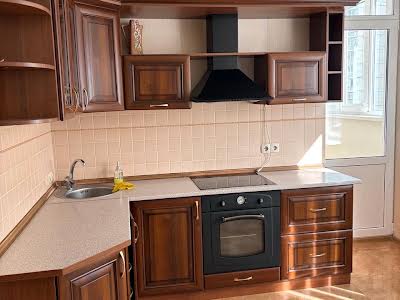 квартира за адресою Олени Пчілки вул., 2