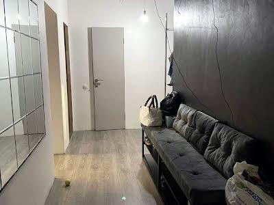 квартира за адресою Радужна вул., 400