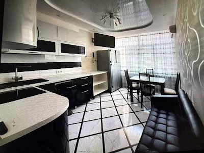 квартира за адресою Середня вул., 24 к3