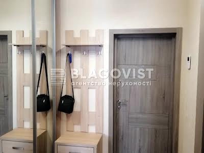 квартира по адресу Ревуцкого ул., 9