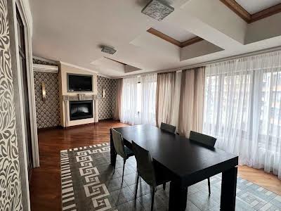 квартира по адресу Евгения Коновальца ул. (Щорса), 32Б