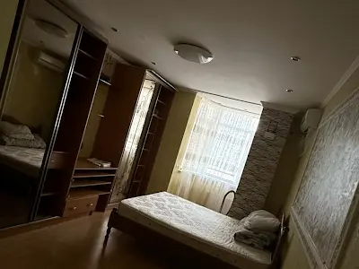 квартира за адресою Разумовська вул., 10/12