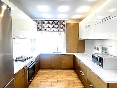 квартира за адресою Чорновола вул., 29