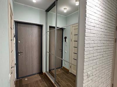квартира за адресою Салютна вул., 2