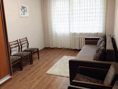 квартира за адресою Дністровська вул., 19